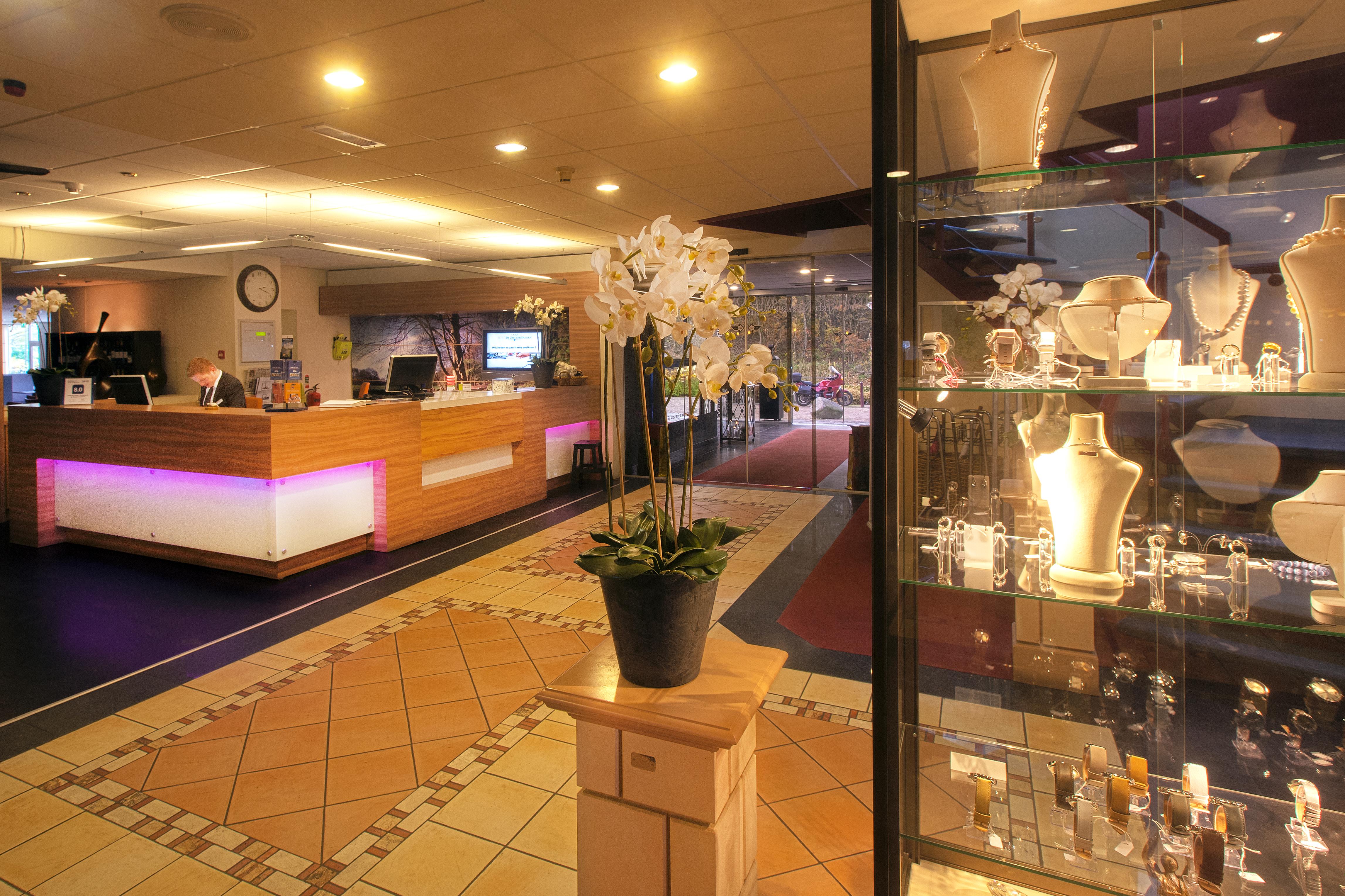 Hotel Fletcher - Restaurant De Zeegser Duinen 4*